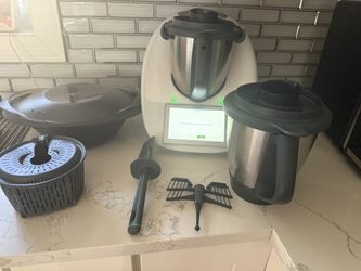 Thermomix TM6 with 2 Complete Mixing Bowls & Varoma Set