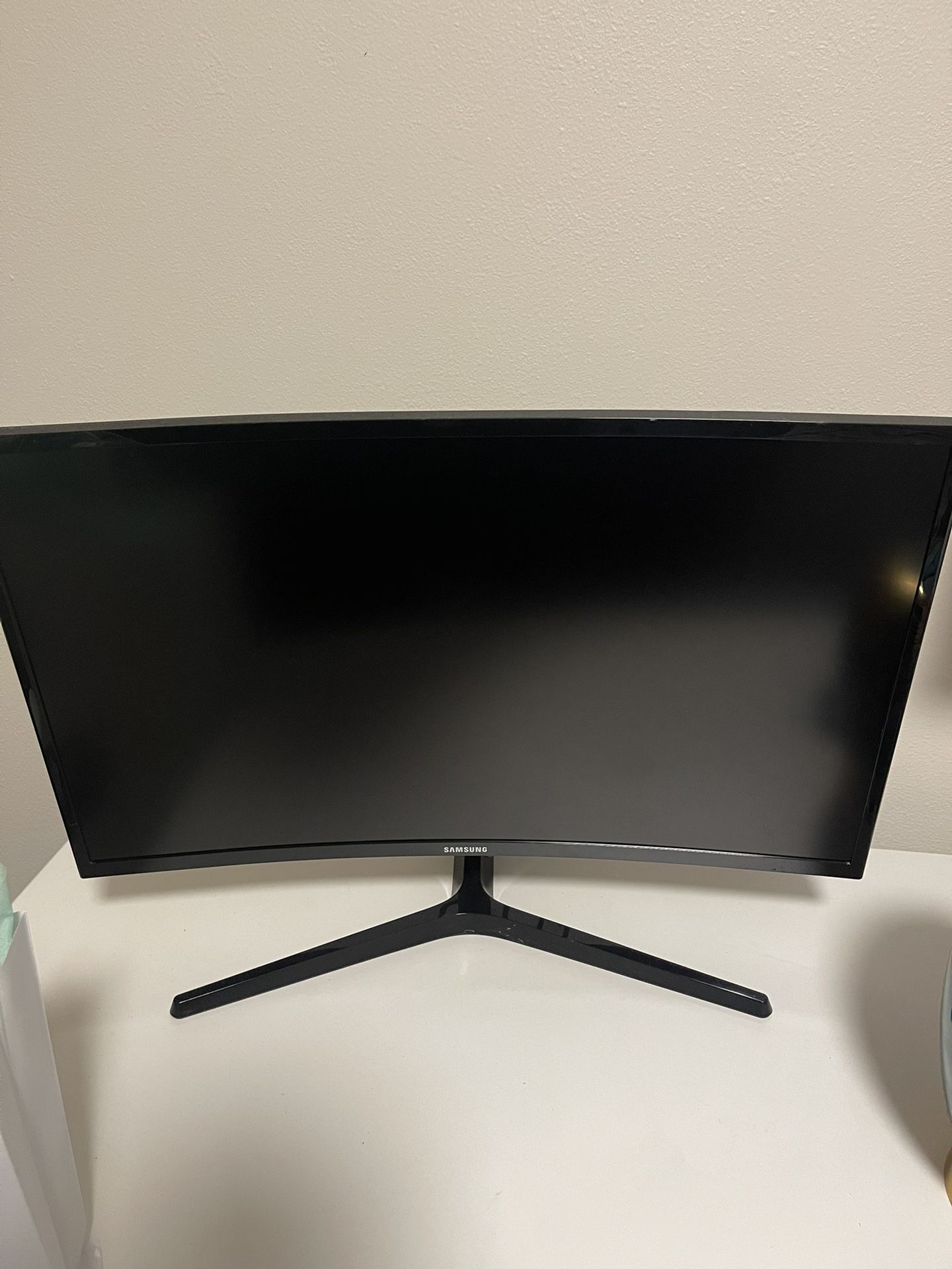 Samsung - 28" Curved Monitor 