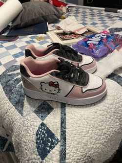 Hello Kitty Shoes, Size 6