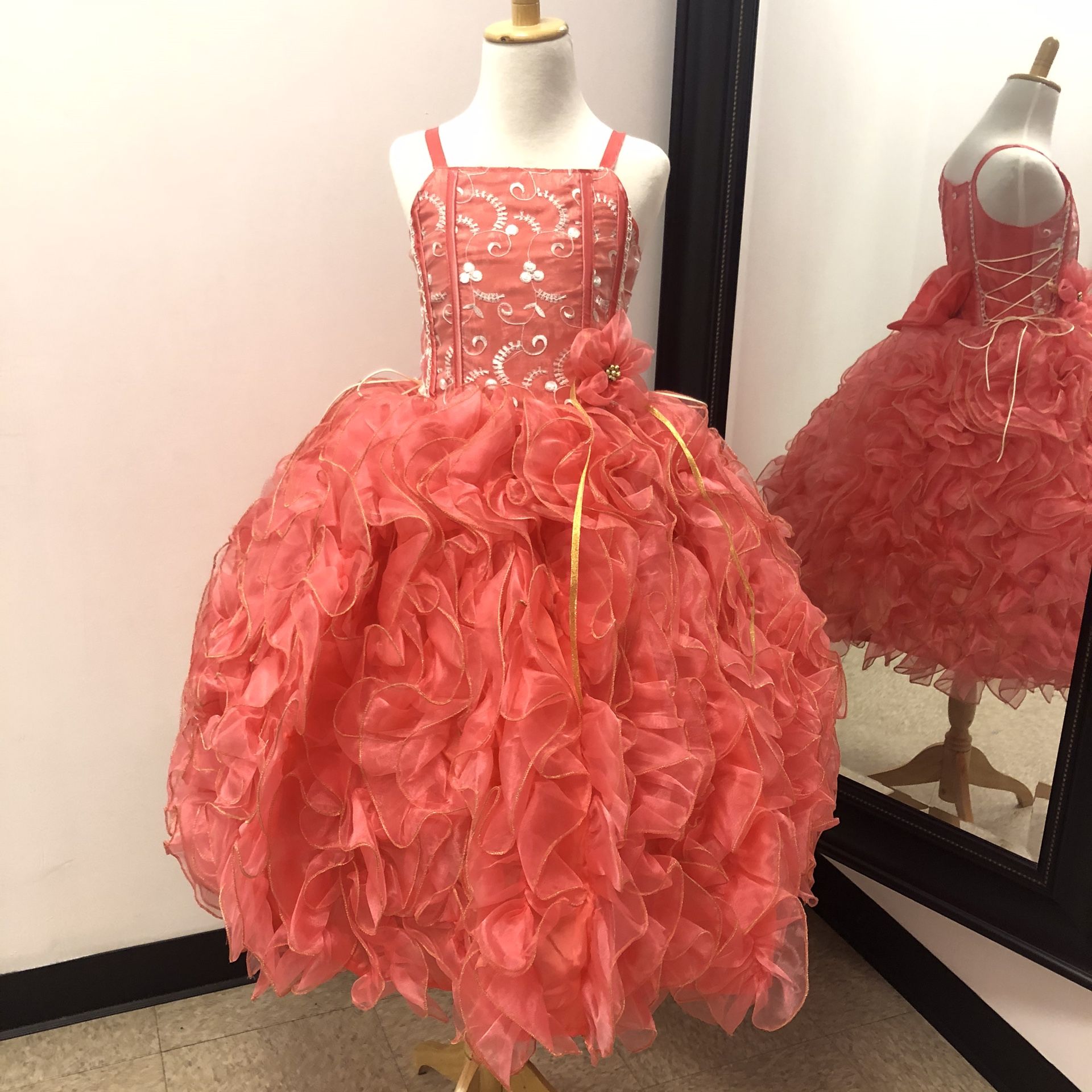 Little Girls Organza Ruffled Dress