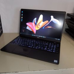 Dell Latitude 5500 15.6" Quad i5-8365U 1.6GHz 8GB 256GB M.2 SSD Win11