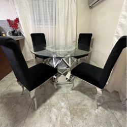 5 piece dining set - statement piece table