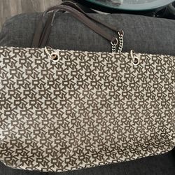 DKNY Big Full Bag $10 Arciero St