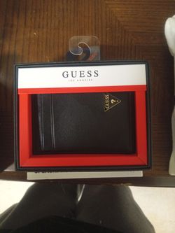Guess magnetic wallet