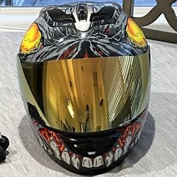 Motorcycle Helmet / Free Gloves