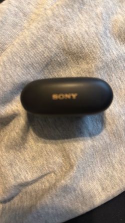 Sony 1000XM5 (charging case only )