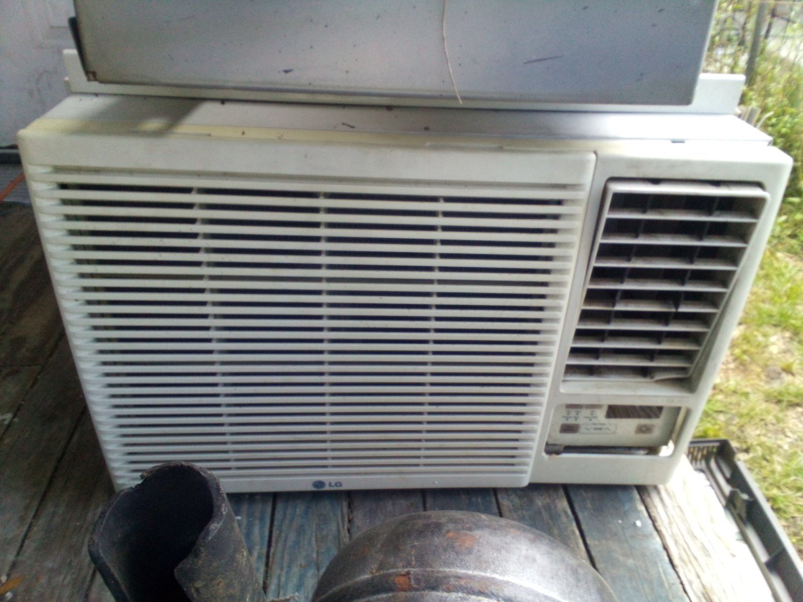 LG AC window Unit 12500 BTU