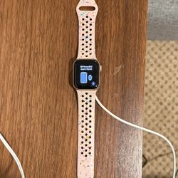 Apple Watch SE 1 rose gold (40mm)