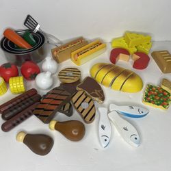 Melissa and Doug play pretend food