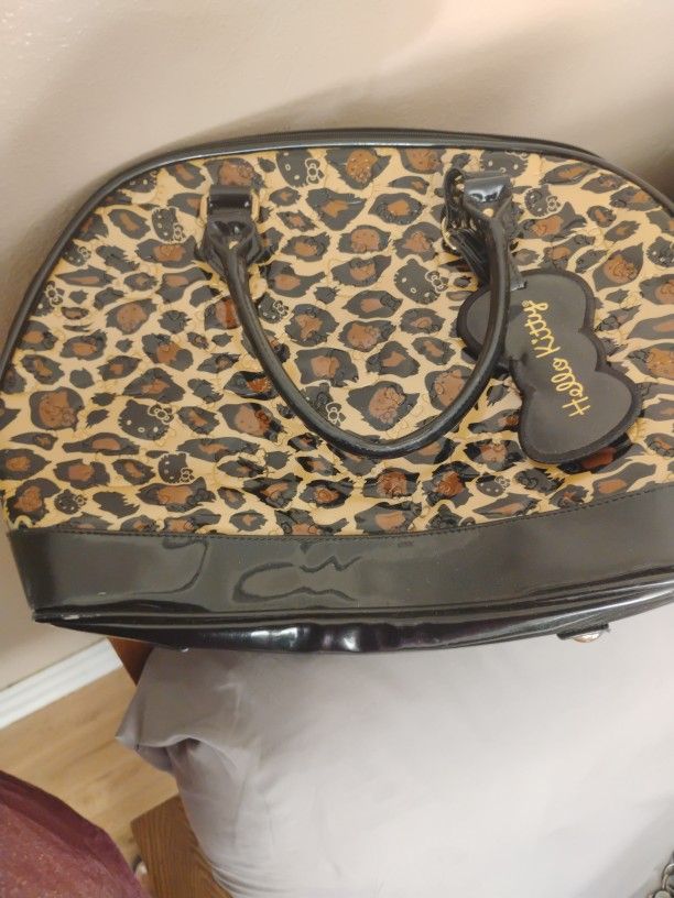 Brand New Hello Kitty Purse 