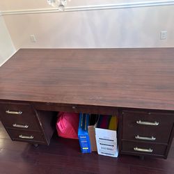 Free Large wood desk