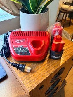 Milwaukee M12 12V lithium – icon CP high output 2.5 Ah battery 2 pack **BRAND NEW