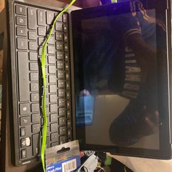 RCA 10inch Tablet With Keyboard 