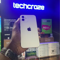 iPhone 12 Unlocked 64GB Starlight Like New Condition 