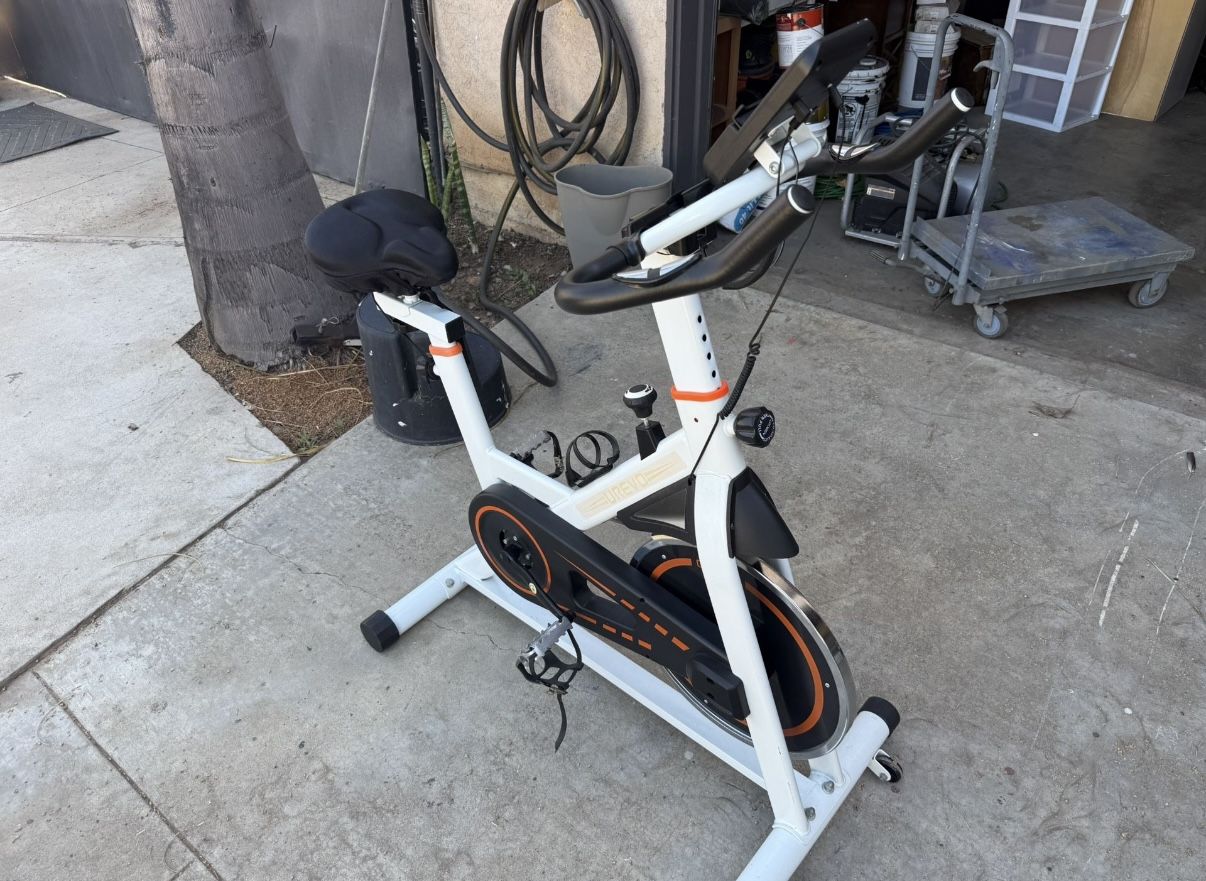 Urevo Exercise Bike