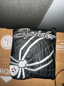 TaylorMade putter cover