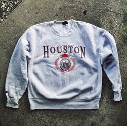 UofH sweatshirt 🐾