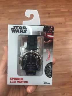 NWT Star Wars spinner LCD watch