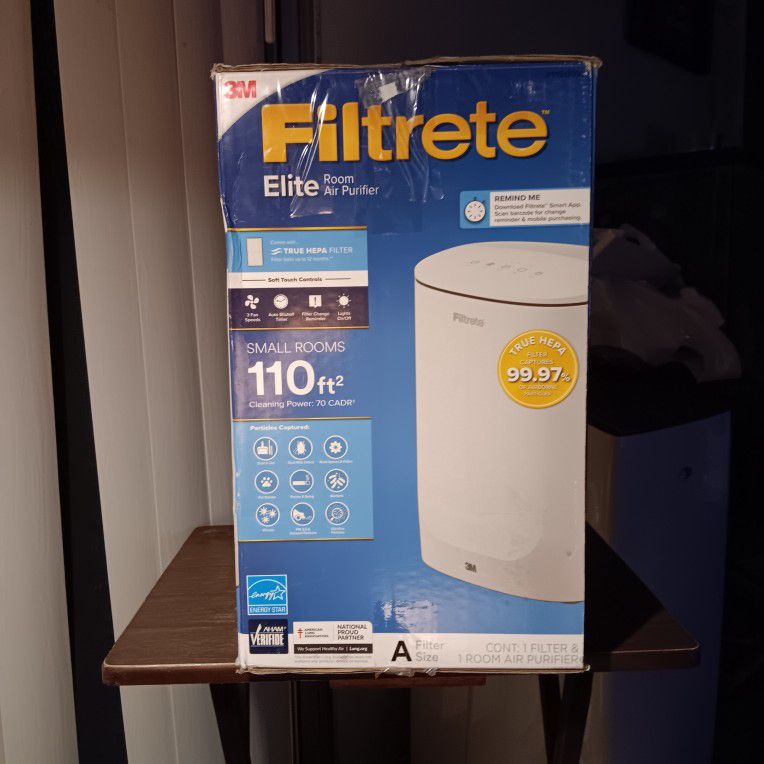 Filtrete Room Air Purifiers 3-Speed (Covers: 110-sq ft) White True HEPA Air Purifier ENERGY STAR