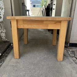 22×22×18 Butcher Block, Top Table And Table Coffee Table