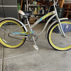 Diamond Back Girls Cruiser