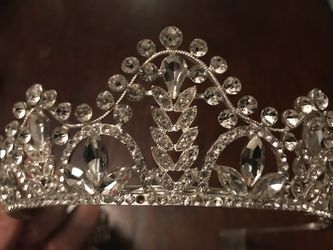 Quincianera crown or bridal crown 👸