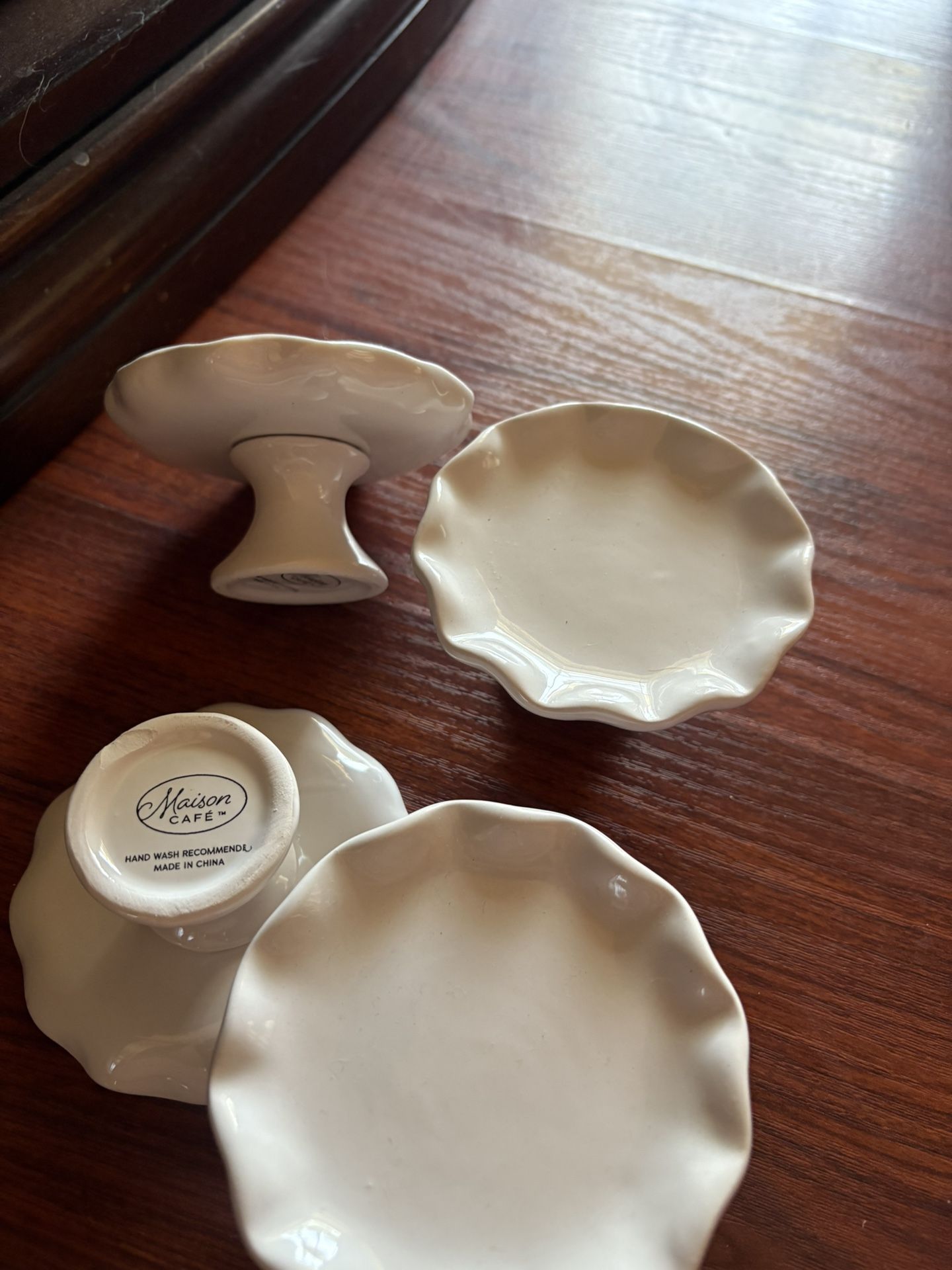 White Ceramic Round CUPCAKE Pedestals (Set of 4)