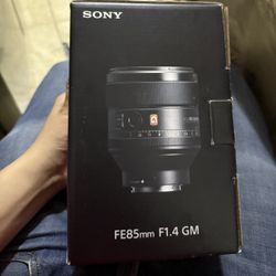 Sony FE 85mm F1.4 GM