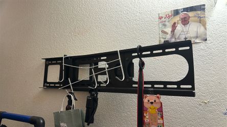 Tv mount