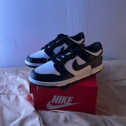Nike Dunk Low Panda 
