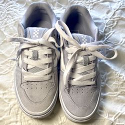 Van’s Caldrone Women’s Size 7 Sneaker In Gray Suede Drizzle 