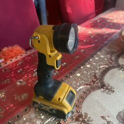 Dewalt Light w Battery