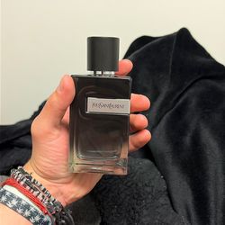 YVES SAINT LAURENT Y Eau de Parfum