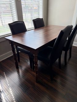 Dining Table Set with 4 Chairs 31x62 H291/2