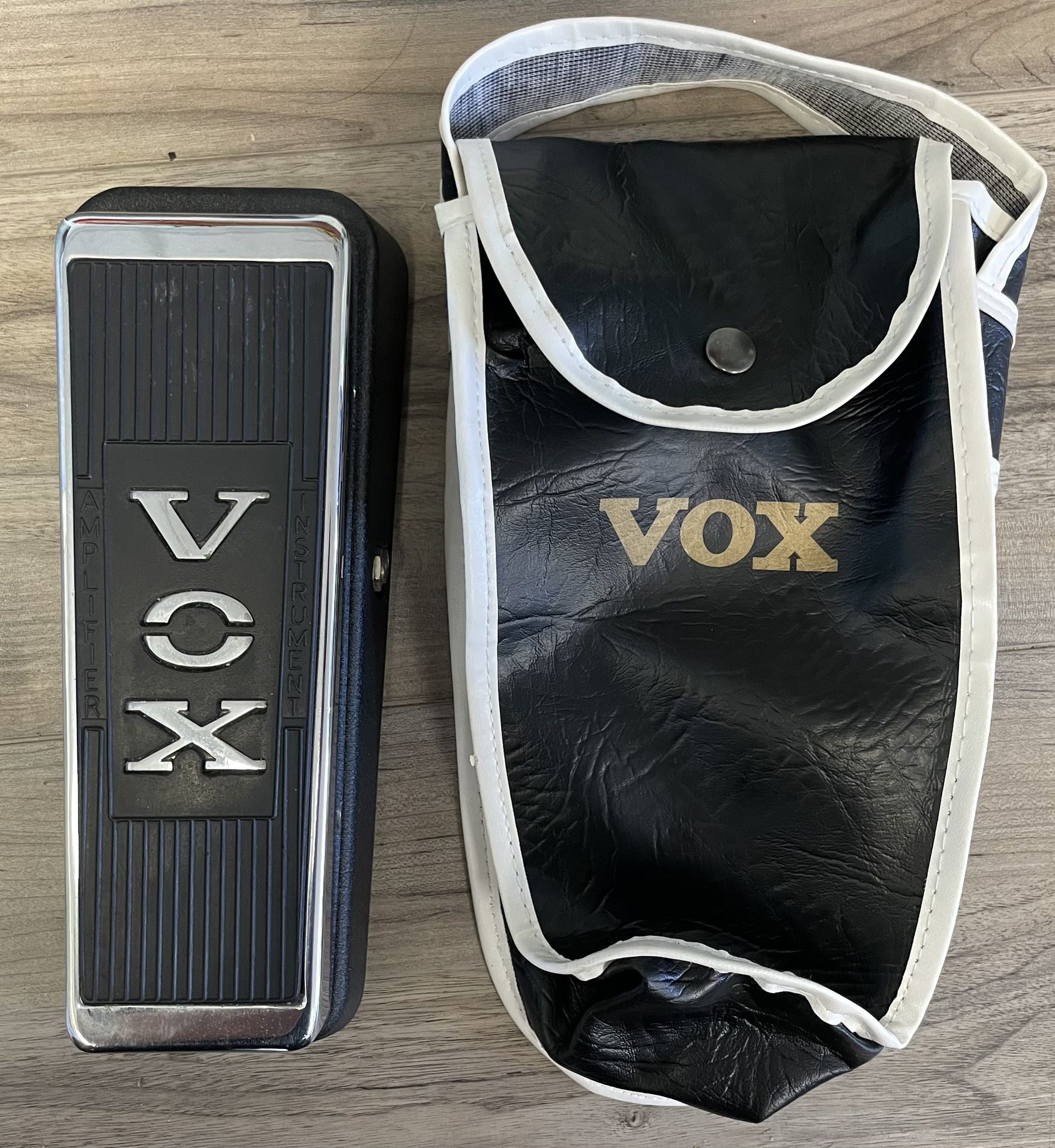 Vox V847 Wah-Wah Guitar Effects Pedal W/ Original Carrying Case