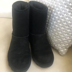 Girls Size 4 BearPaw Boots