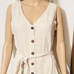 Good women’s Dress size (medium ) new never used only $25