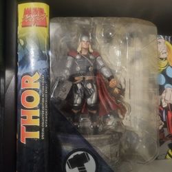 Diamond Select Marvel Comics THOR Collector Edition