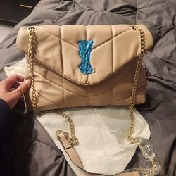 New Beautiful Handbag Purse