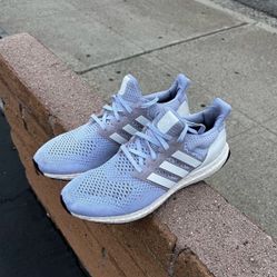 ULTRA BOOST SIZE 10 