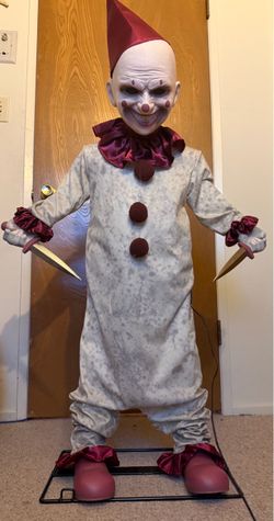 Spirit Halloween Dagger Mike Animatronic Clown