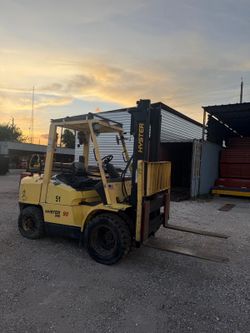 2004 Hyster 9,000 lbs capacity forklift