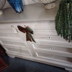 CUTE DRESSER AT PICKY PINCHERS 3643 5TH AVE N ST PETE OPEN TODAY NOON TO 6 PM FREE DELIVERY