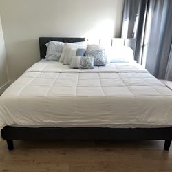 King Bed With novaform Mattress 