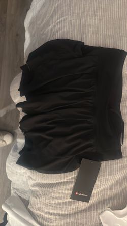 Lululemon NEVER WORN running shorts