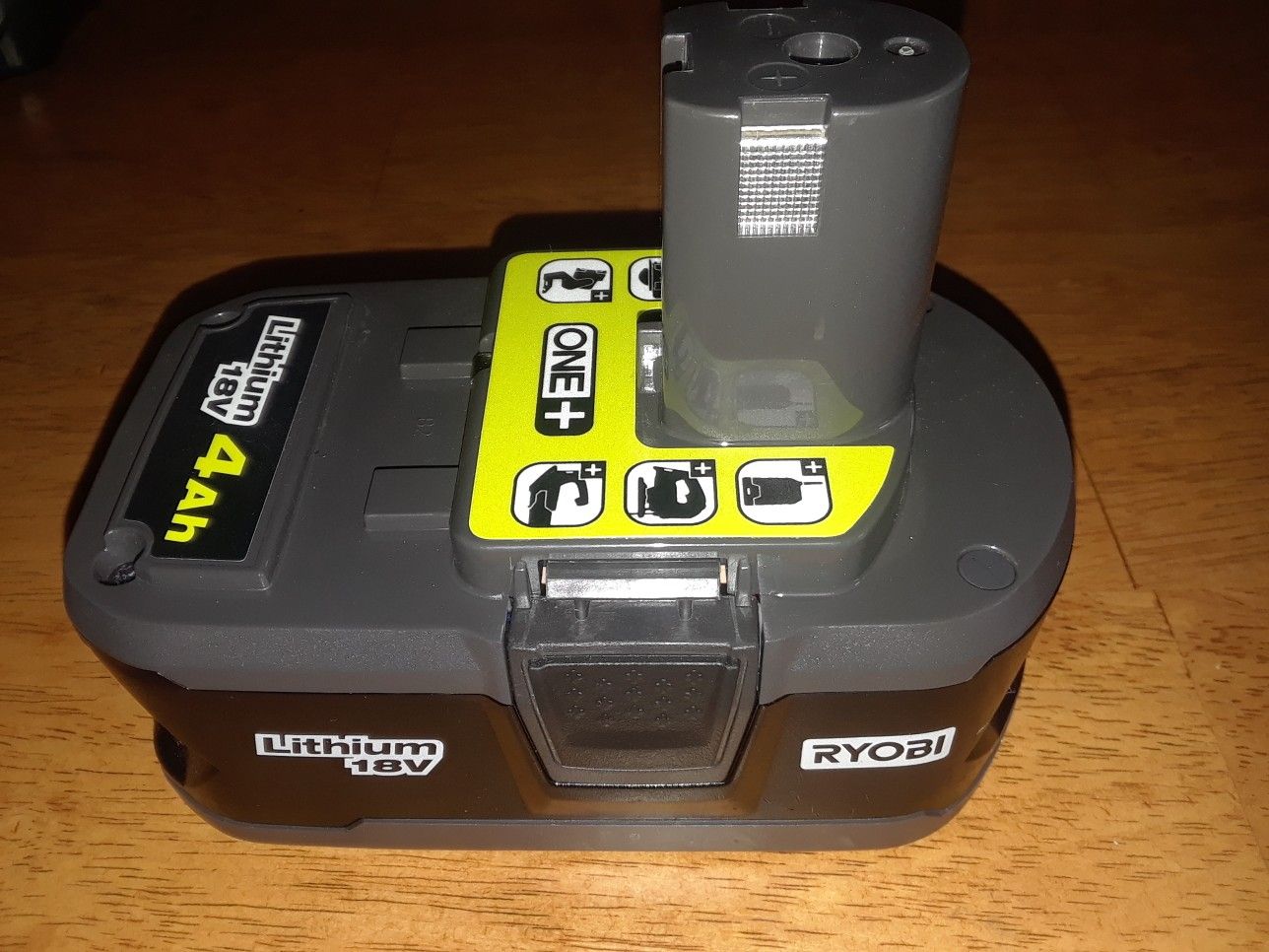 Ryobi 18-volt limited edition P197 4.0 amp hour battery