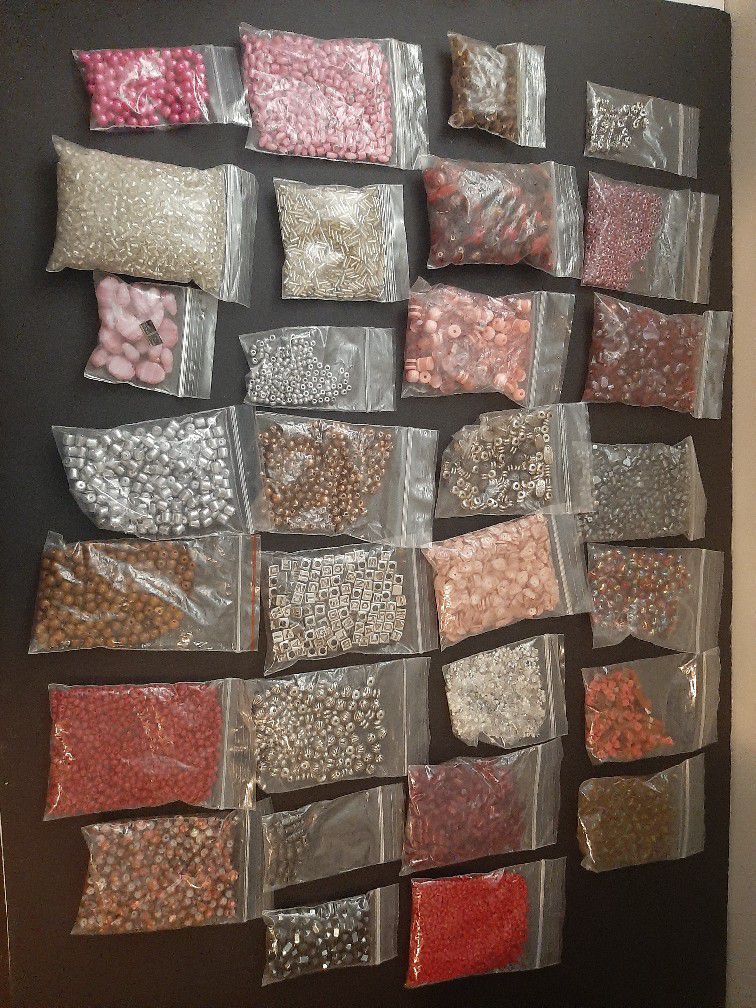 Lot Of 30 Mini Beads Bags 