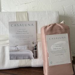 Casaluna Duvet Cover & Pillow Set. 