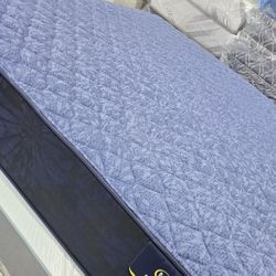 California King Sizes Mattress And Box 