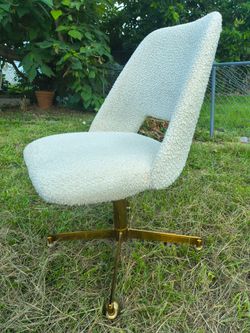 Task chair